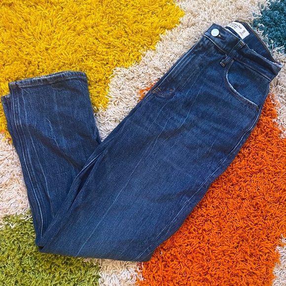 Abercrombie & Fitch Denim - Abercrombie The 90’s Straight Ultra High Rise Jeans